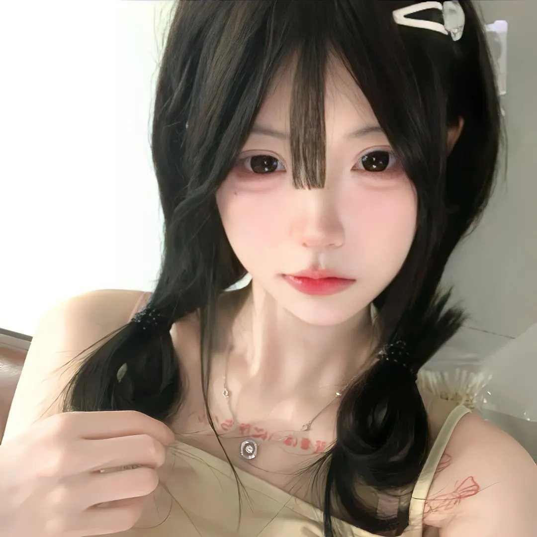 玉湖裸女